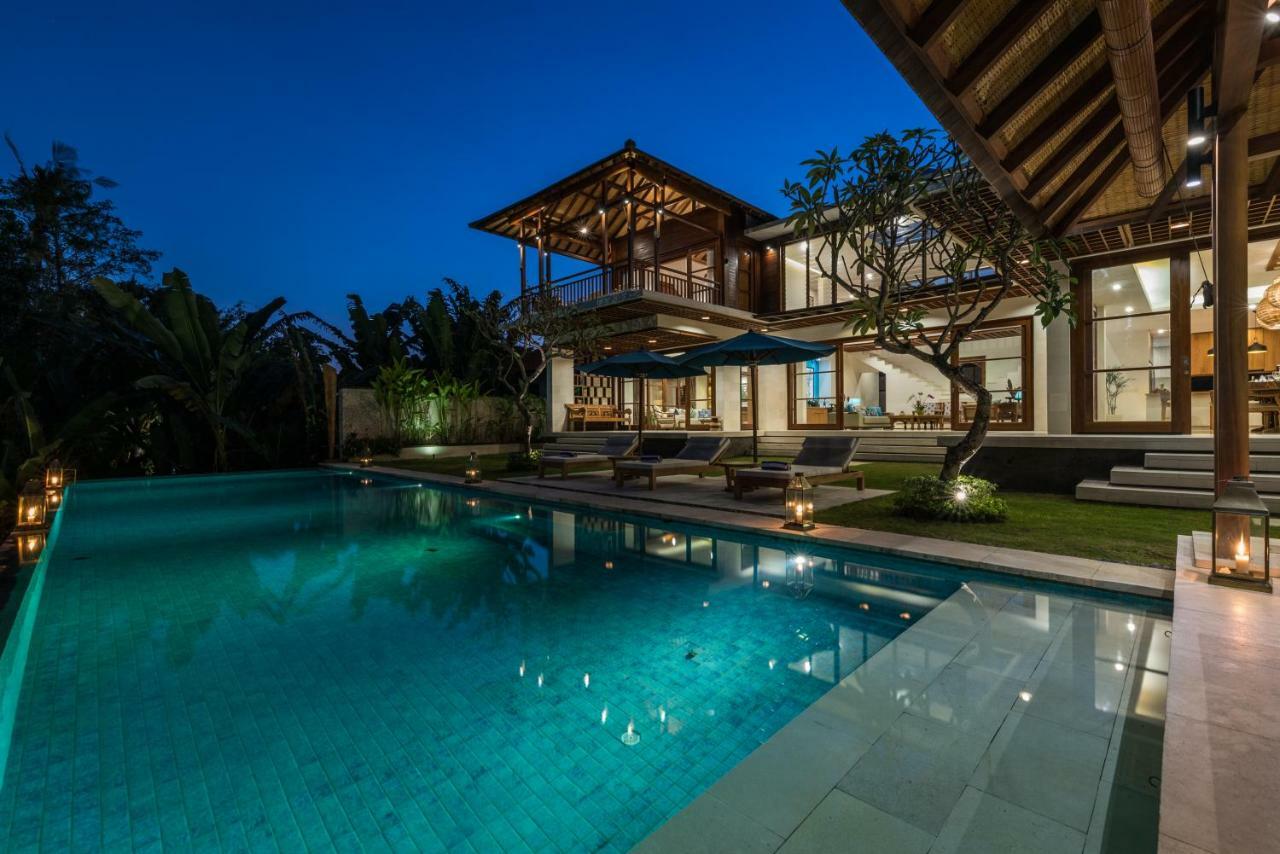 Villa Rusa Biru - Modern Villa With Private Pool And Cook In The Heart Of Berawa Canggu  Exterior photo